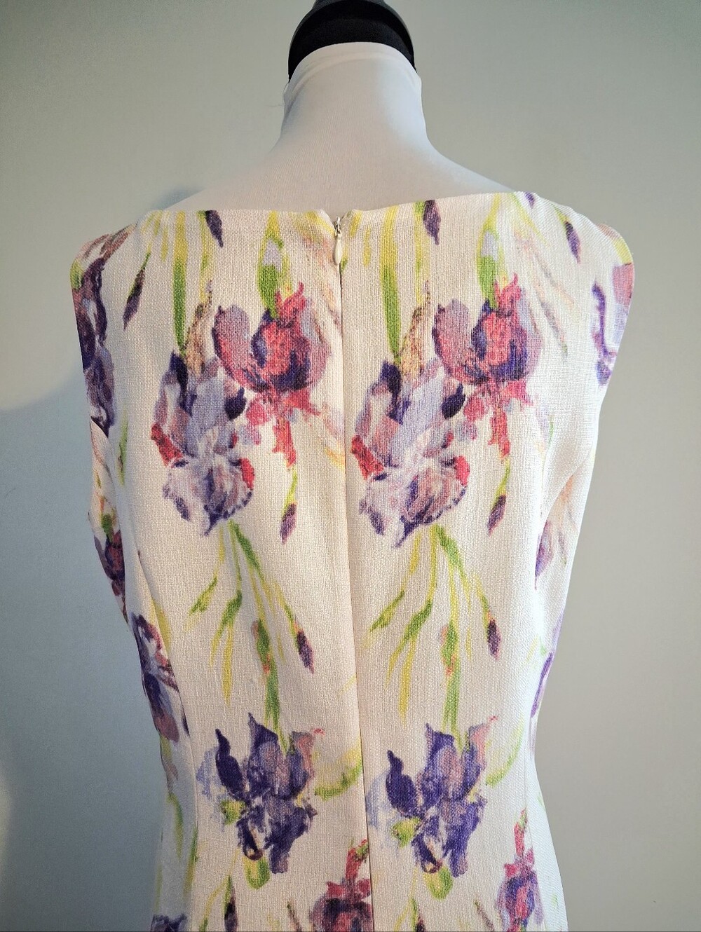 Floral Sleeveless Sheath Dress in White and Purple Size 16 - Picture 4 of 13